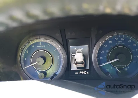 2015 Toyota Sienna Xle 8 Passenger z USA, uszkodzony, nr VIN 5TDYK3DC5FS573825